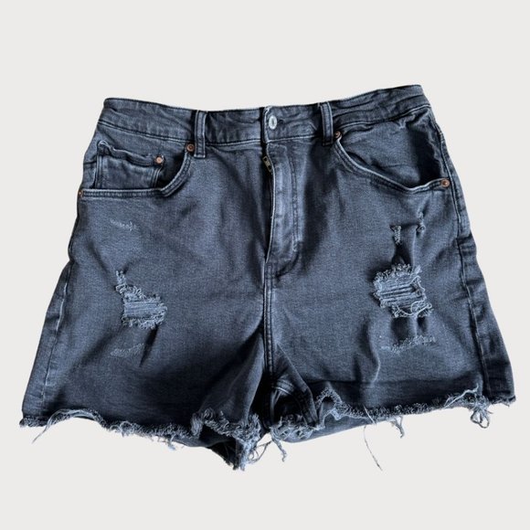 H&M black wash distressed denim mid length shorts | US 12 - Picture 1 of 4